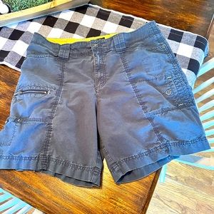 Eddie Bauer Mercer fit shorts size 14